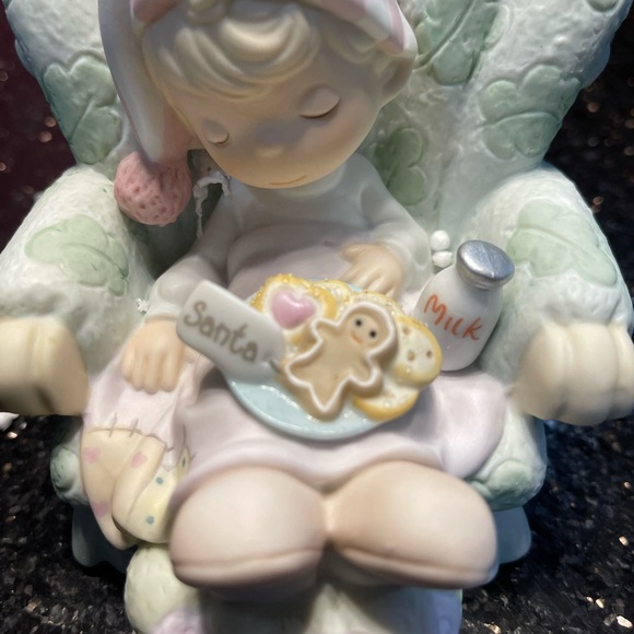 Precious moments - Picture 4 of 4